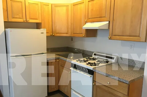 Rented by REAL New York | media 27