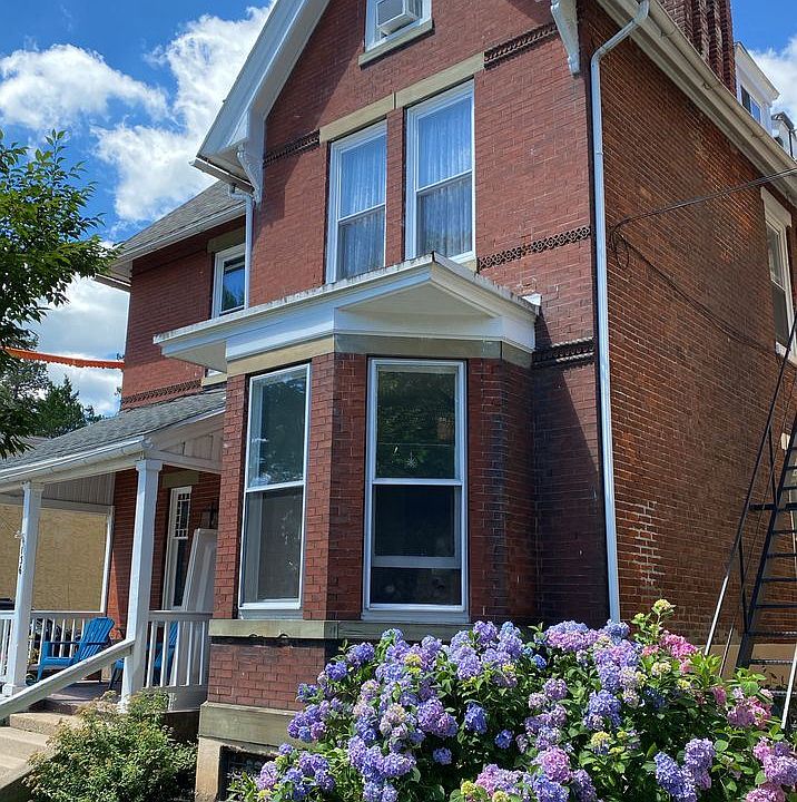 1st image of 136 Main St APT 5