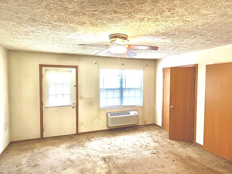 218 Watson Ln #5 — Photo 4