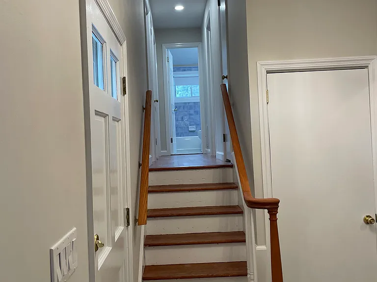 12 Crest Rd — Photo 9