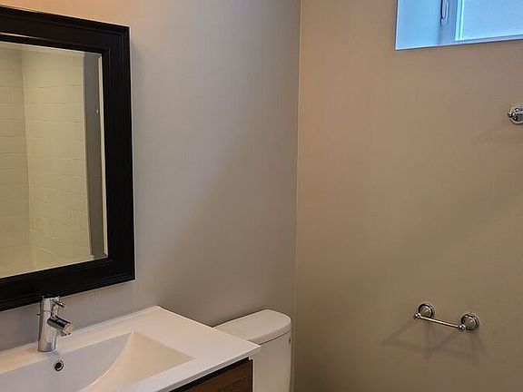 5th image of 3549 W Berteau Ave Unit G