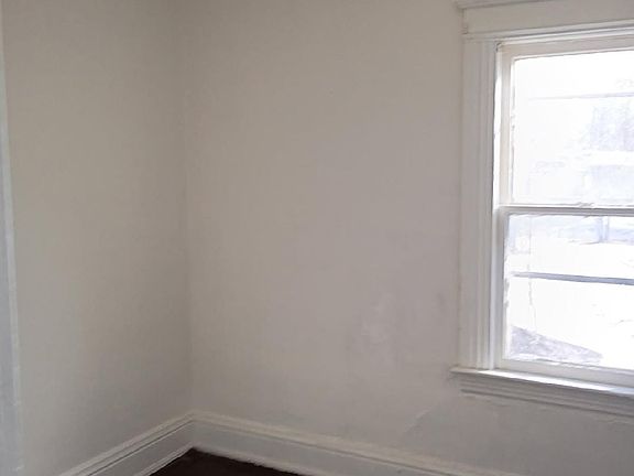 5th image of 73 Wilkins St #3