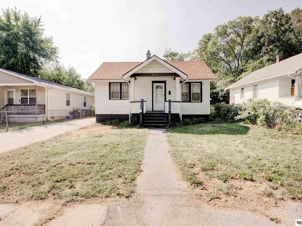 3512 N 40th St, Omaha, NE 68111