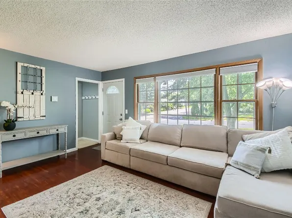 4774 Upland Crst NE, Columbia Heights, MN 55421