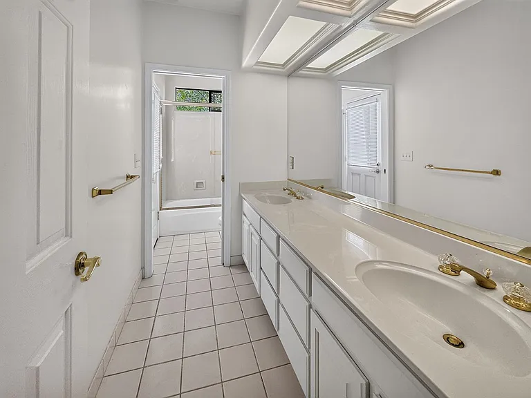 507 Woodfern Ct — Photo 31
