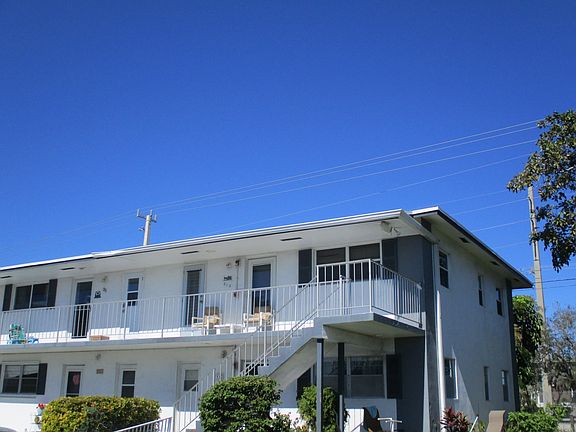2nd image of 1111 Lake Ter APT C212