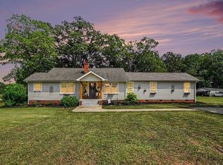 44 Wofford Rd, Taylors, SC 29687