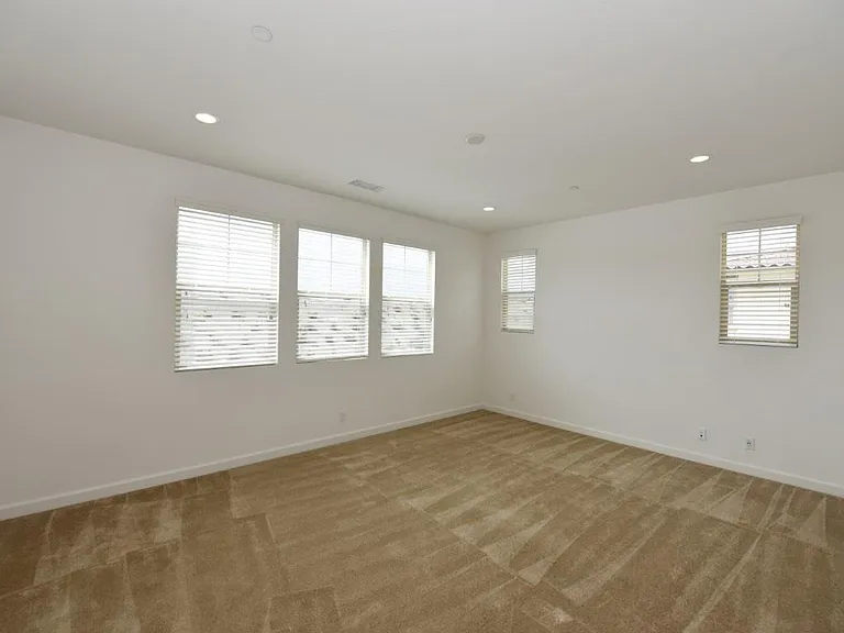 17 Arriate St — Photo 38