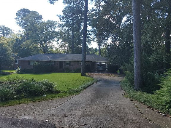 2nd image of 975 Avenue Of Pnes