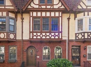 25 Chester Ct, Brooklyn, NY 11225