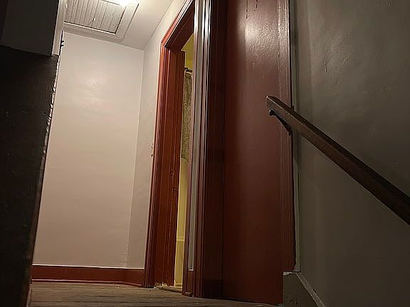 5th image of 79 W Hudson Ave