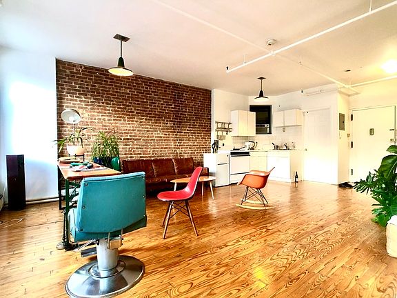 2nd image of 48 Eldridge St APT 2W