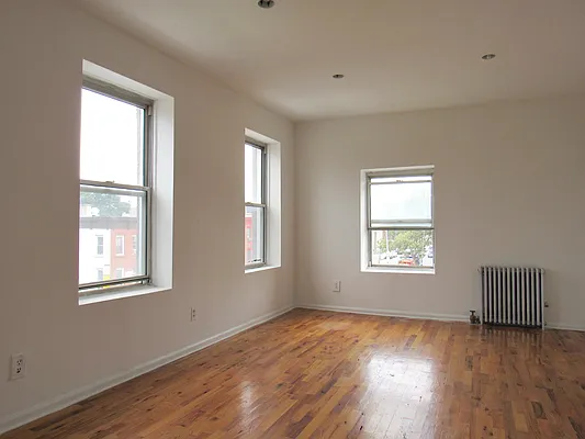 Rented by Bold New York | media 19