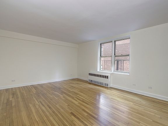 4th image of 200 E 17th St APT 6H