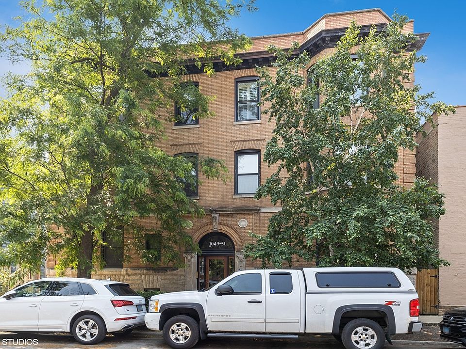 1st image of 1049 W Montana St APT 2