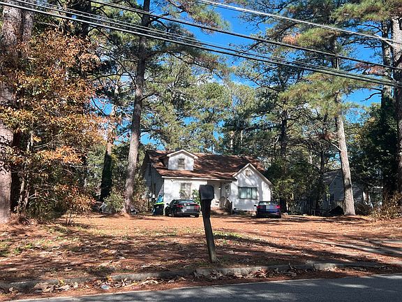 3rd image of 987 Warren Dr