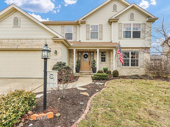 4th image of 2109 Emerald Dr