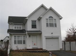 78 Scarlet Dr, Parlin, NJ