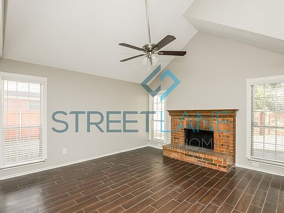 2nd image of 4605 Greenwich Dr
