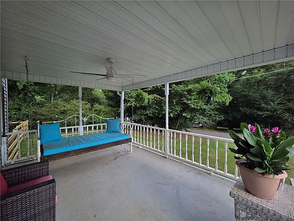 2nd image of 194 Park Dr