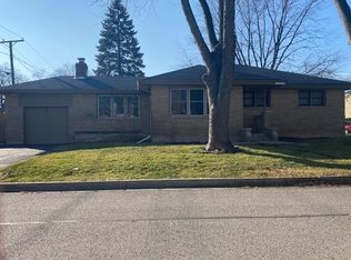 719 McKinley Ave, Mundelein, IL