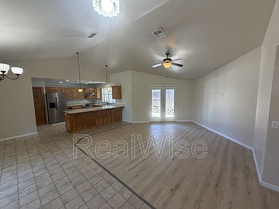 3rd image of 1388 Kellenbeck Ave