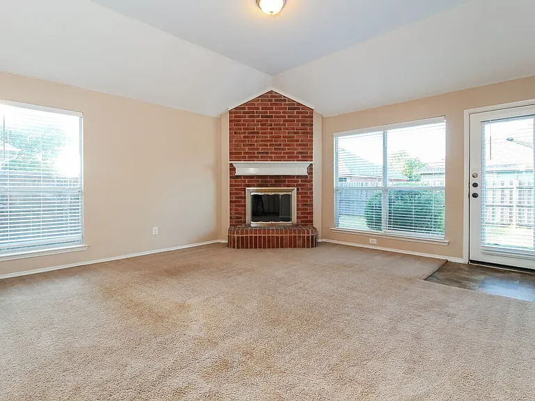 310 Ohara — Photo 4