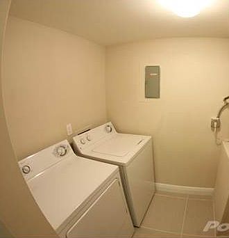 5th image of 424 Pine Glen Ln APT B-1
