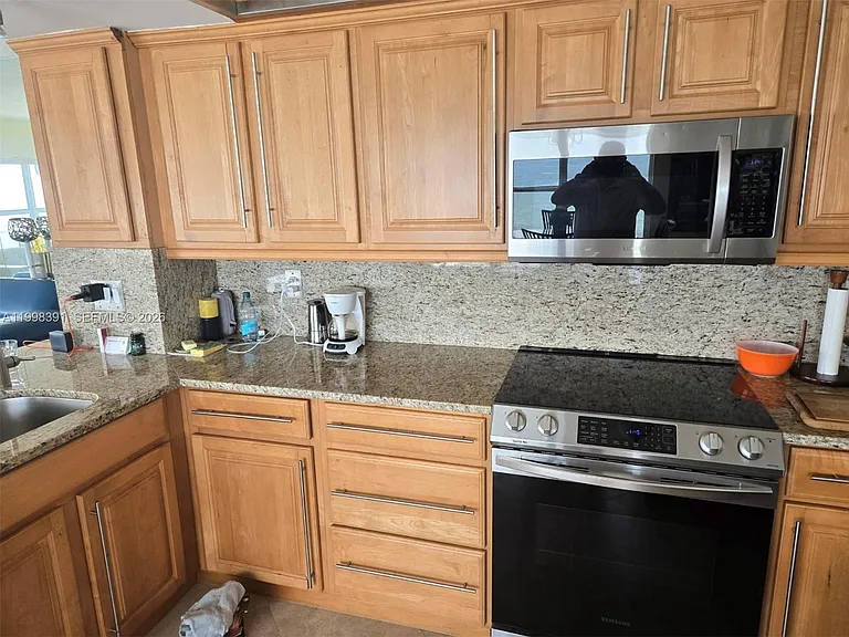 3550 Galt Ocean Dr #501 — Photo 16