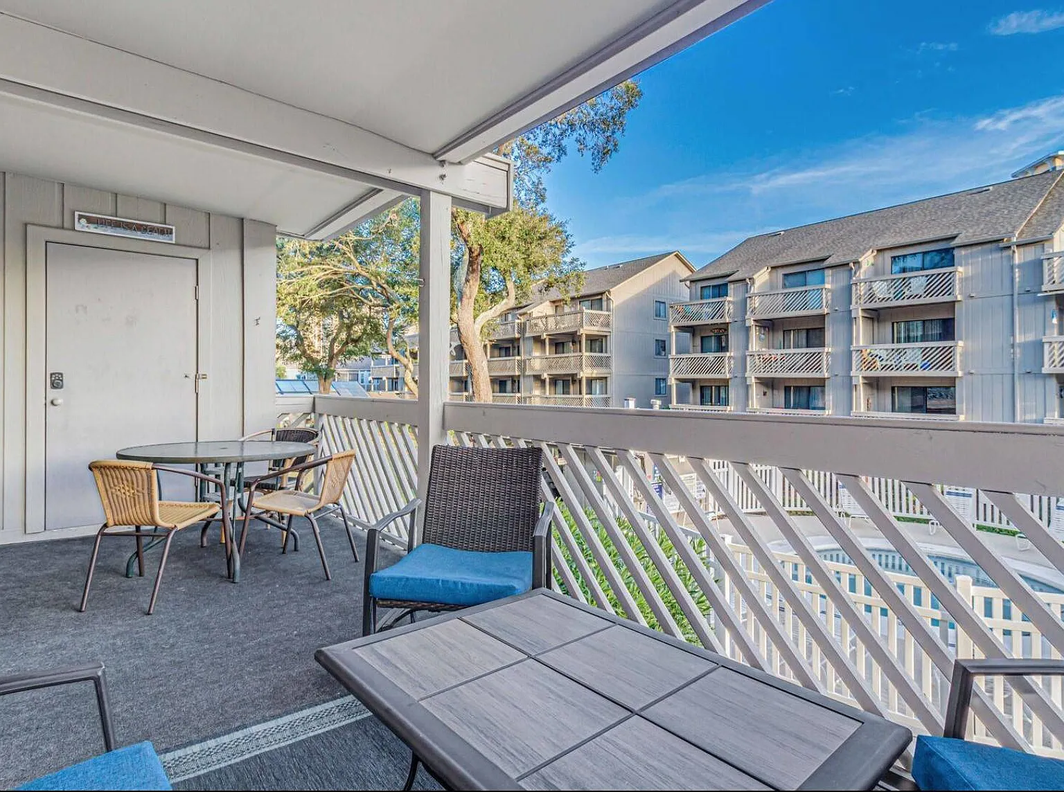 2 bed, 840 sqft, $1,700 — Photo 4