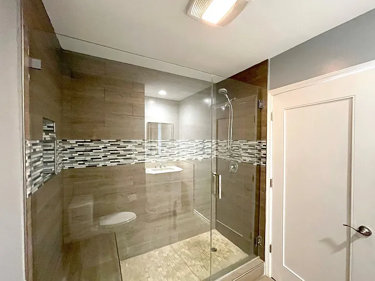 402 S Robertson Blvd — Photo 15