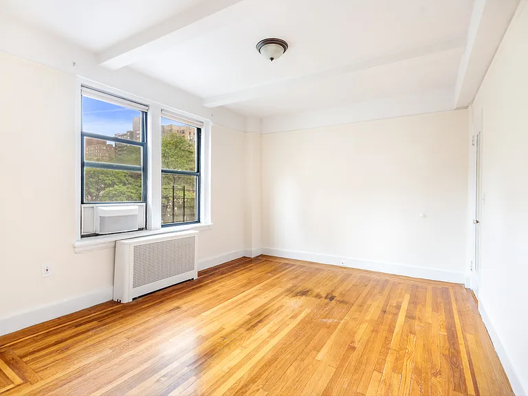 134 W 93rd St #3A — Photo 6