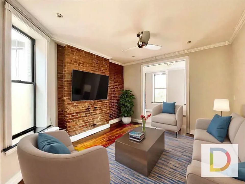2nd image of 450 W 50th St APT 1W