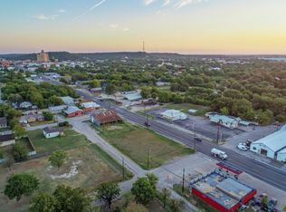 1206 S Oak Ave, Mineral Wells, TX 76067