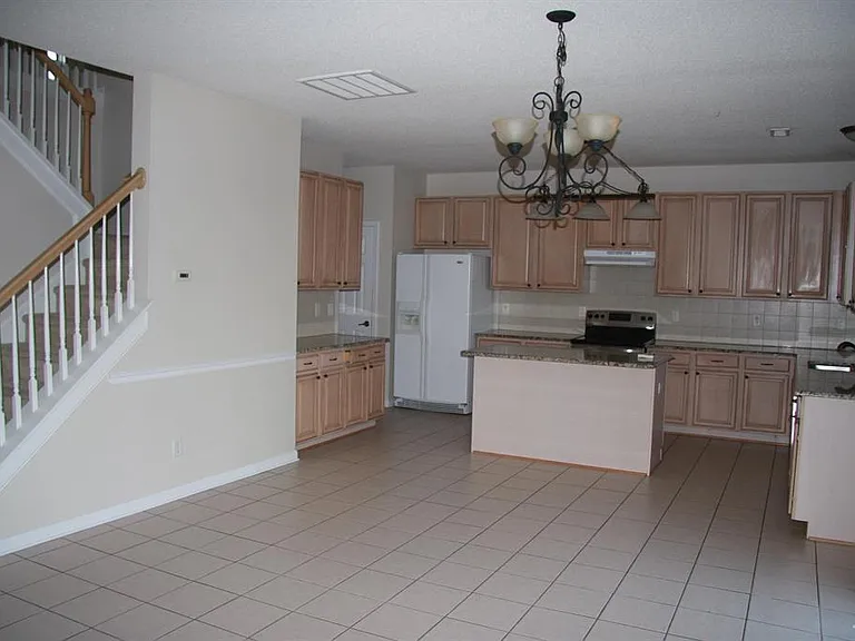 222 Northlands Dr — Photo 6