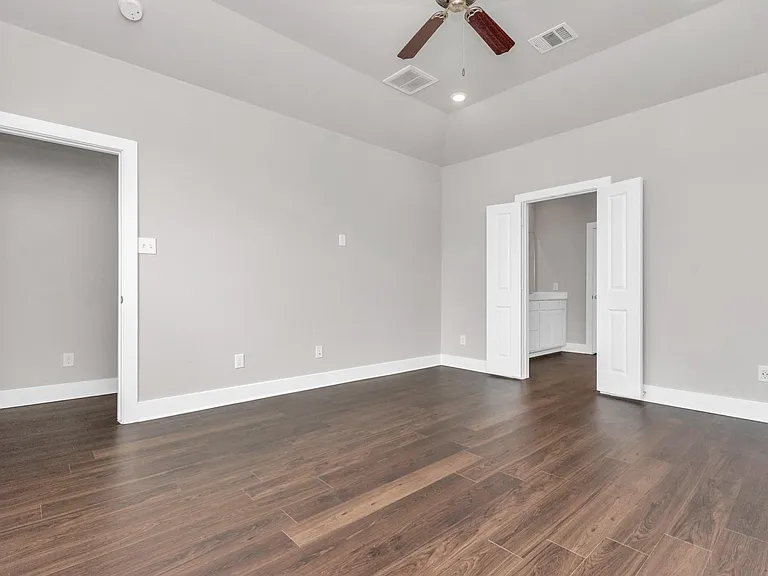 10502 Moon Valley Ln — Photo 9