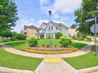 7423 Fireside Ln, Flowery Branch, GA 30542