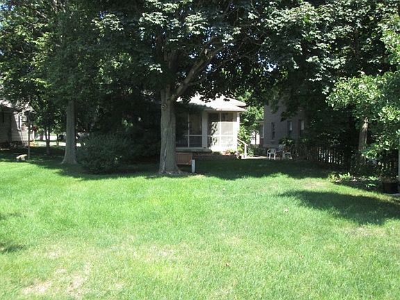 5th image of 420 Nassau St