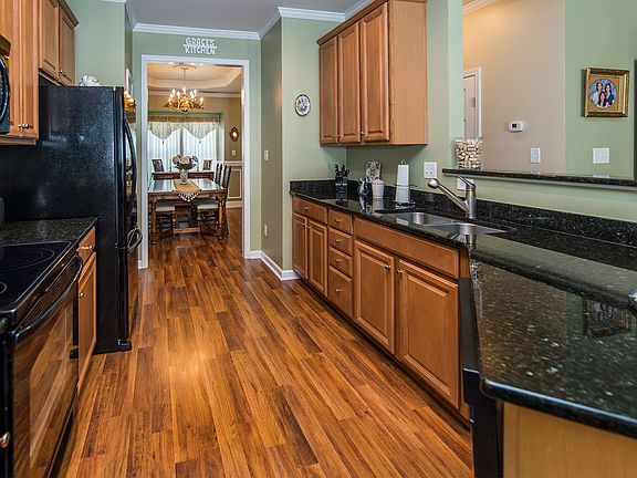 3rd image of 153 N Arcadian Way