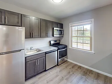 1 BR 1 BA Large