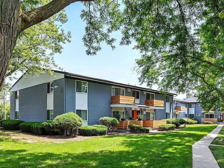 Arbor Haus Apartments - Ann Arbor, MI — Photo 27