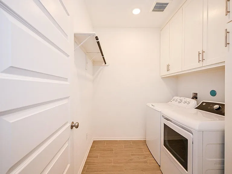 5706 Embracement Ln — Photo 6