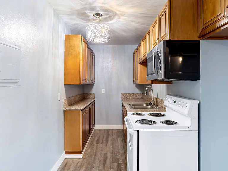 1539 Pumalo St #24 — Photo 8