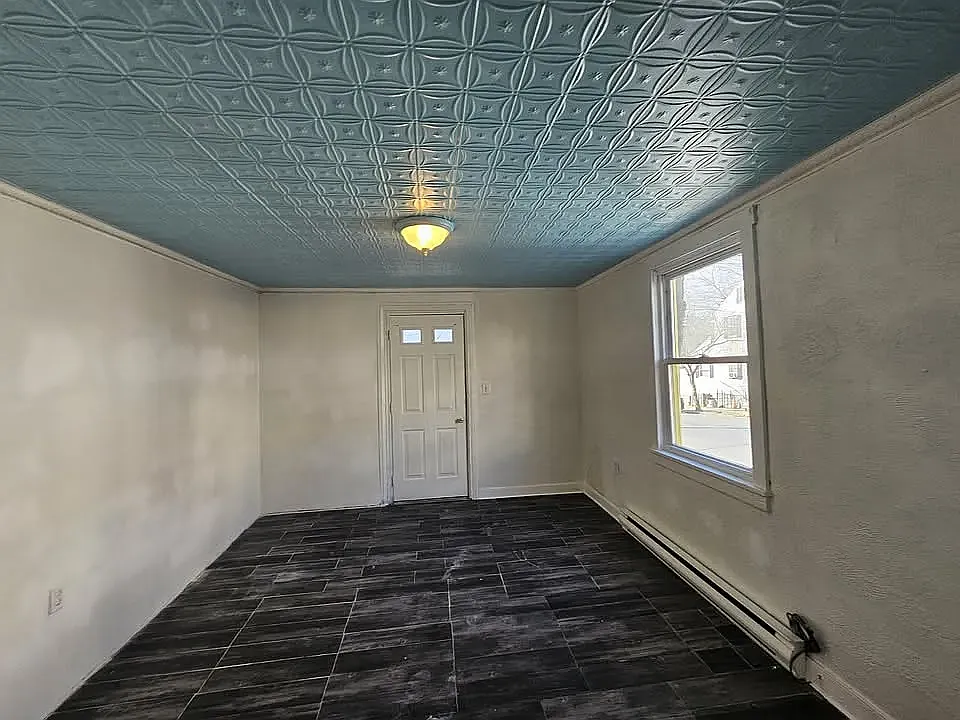 1 bed, 768 sqft, $1,355 — Photo 2