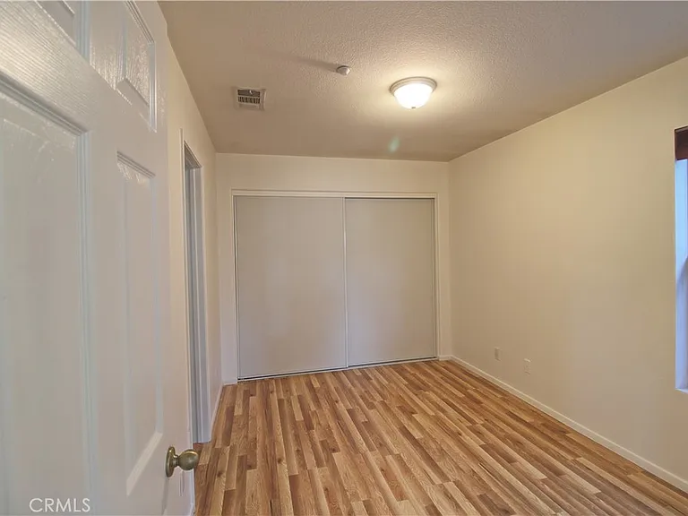 93 Orangewood Ct — Photo 11