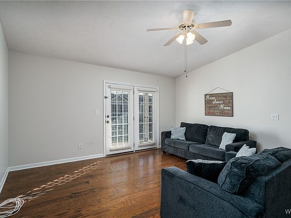 5th image of 120 15th St E APT 420