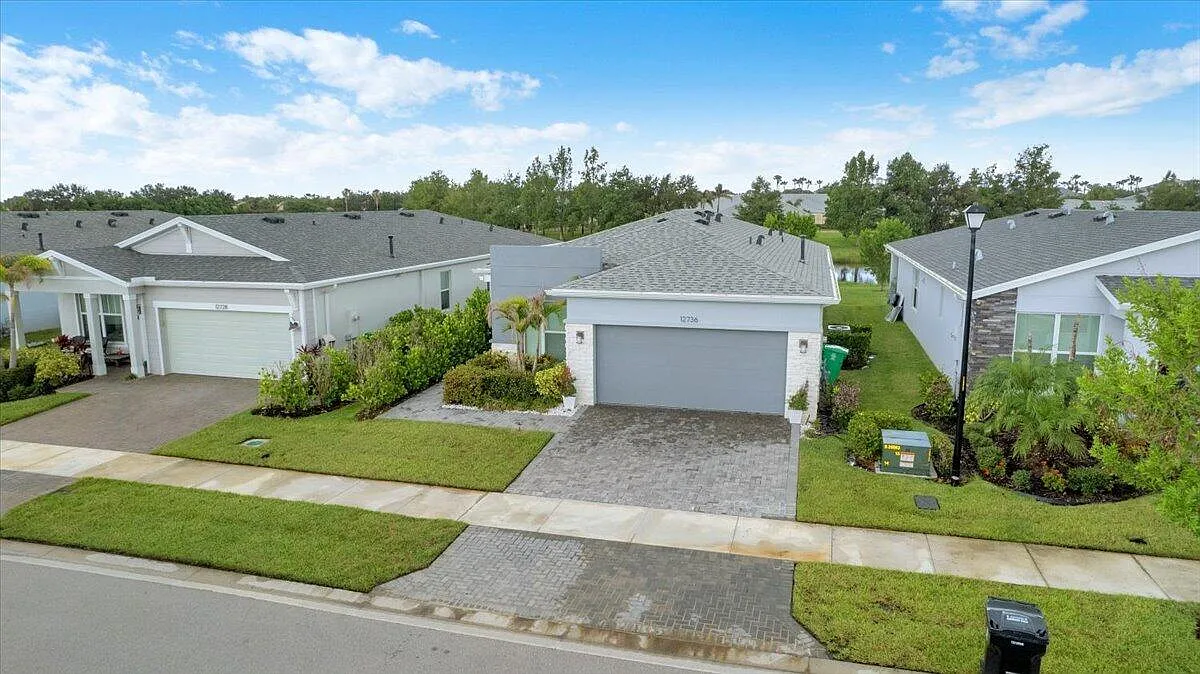2 bed, 2.0 bath, 1724 sqft, $3,000 — Photo 3