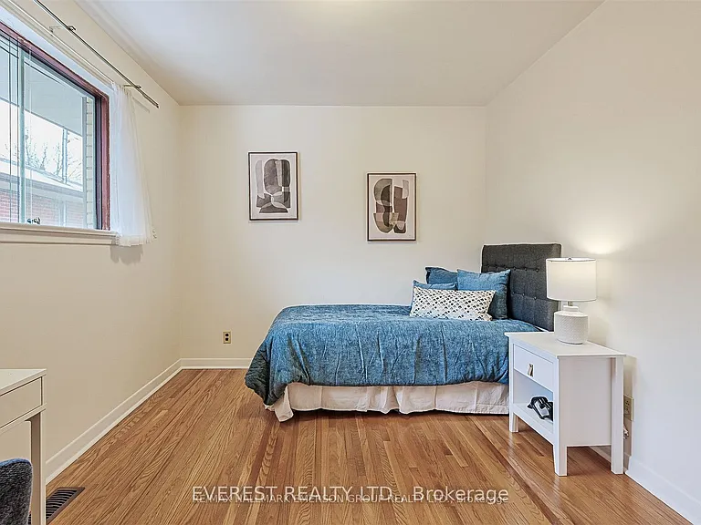 99 Rochman Blvd — Photo 4