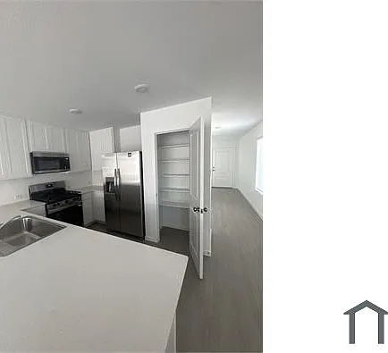 3169 Campeiro Ave — Photo 4