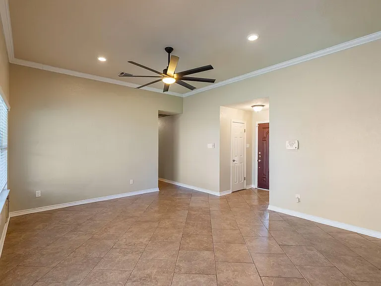 2604 Bluebonnet Valley Dr — Photo 5